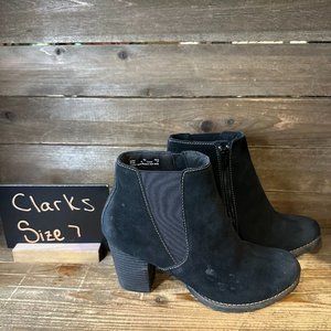 Womens Clarks‎ Pause Camelia Black Suede Block Heel Ankle Chelsea Boots Size 7 M